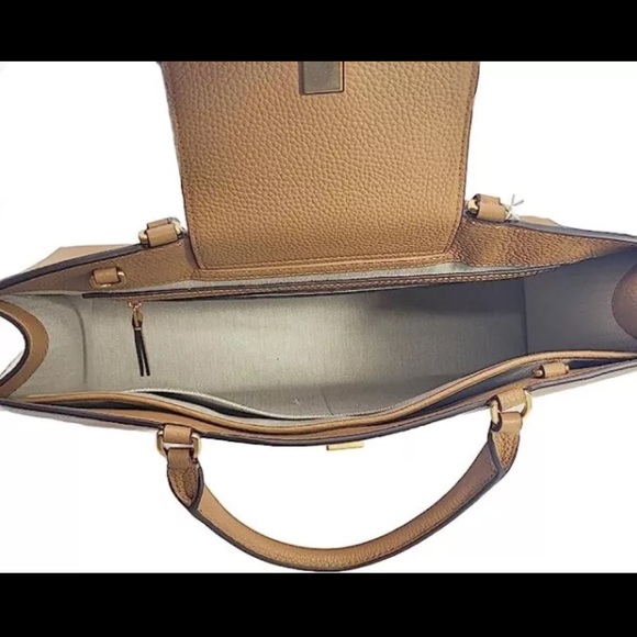 TORY BURCH 138773 BRITTEN TAN WITH GOLD HARDWARE WOMENS LARGE TOTE BAG - Picture 6 of 6